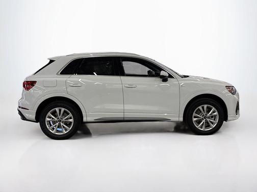 2025 Audi Q3 45 S line Premium