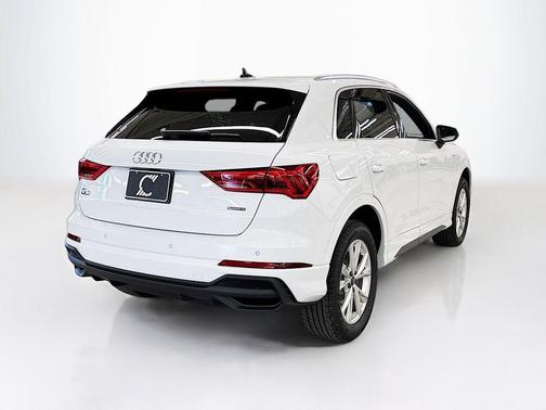 2025 Audi Q3 45 S line Premium