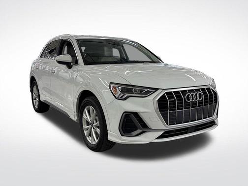 2025 Audi Q3 45 S line Premium