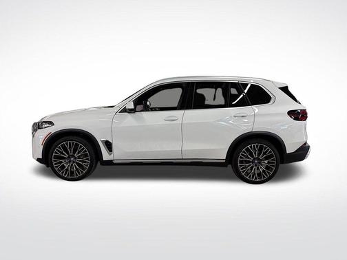 Alpine White 2024 BMW X5 xDrive40i