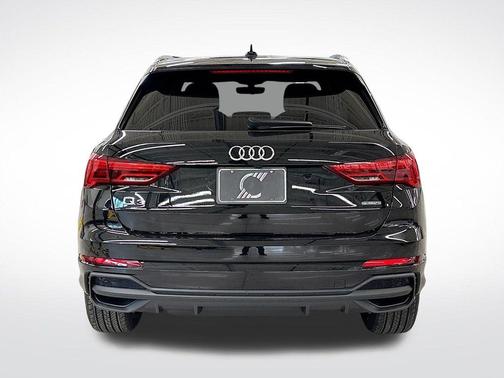 2025 Audi Q3 45 S line Premium