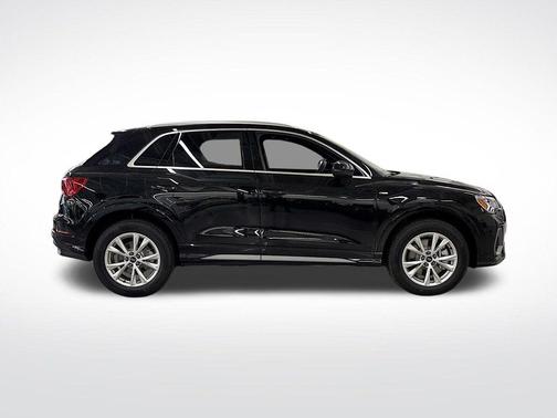 2025 Audi Q3 45 S line Premium