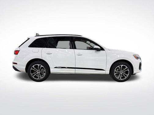 2026 Audi Q7 45 Premium