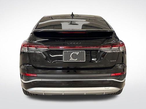 2025 Audi Q4 e-tron 55 quattro Premium