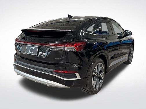 2025 Audi Q4 e-tron 55 quattro Premium