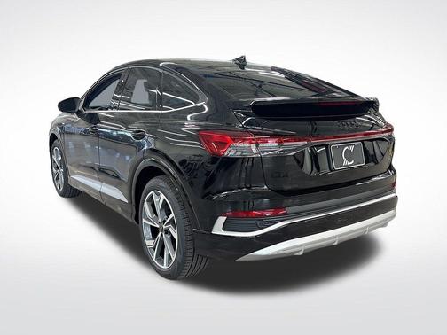 2025 Audi Q4 e-tron 55 quattro Premium