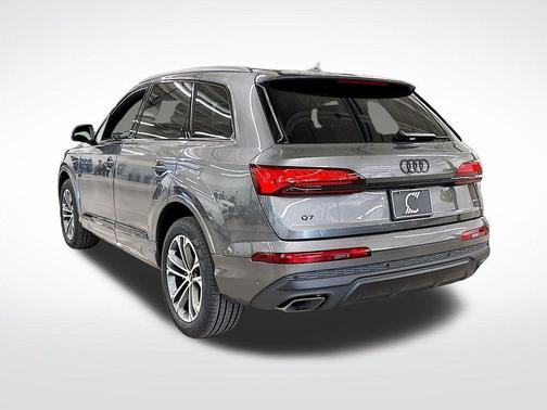 2026 Audi Q7 45 Premium