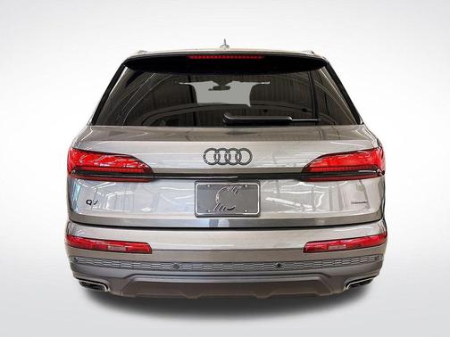 2026 Audi Q7 45 Premium