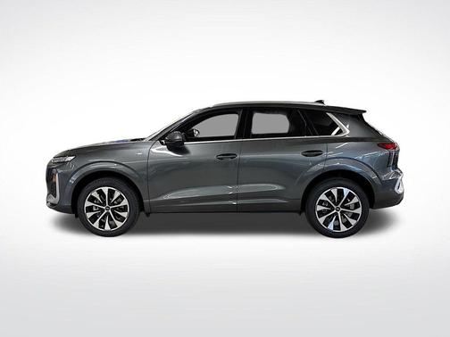 Daytona Gray Pearl 2026 Audi Q3 S line