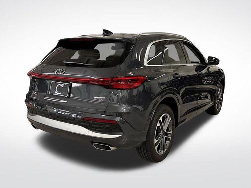 Tambora Gray Metallic 2025 Audi Q5 2.0T quattro Premium