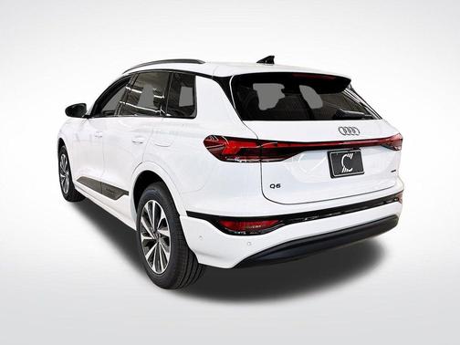 2025 Audi Q6 e-tron Premium