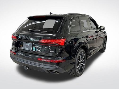 2025 Audi Q7 45 Premium Plus