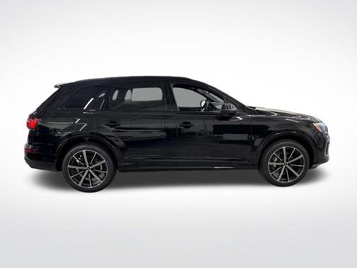 2025 Audi Q7 45 Premium Plus