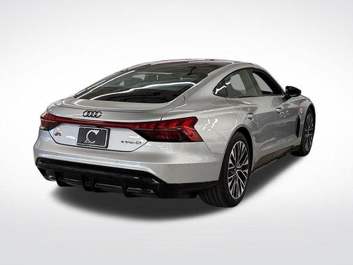 Florett Silver Metallic 2026 Audi S e-tron GT Premium Plus