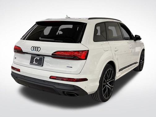 2025 Audi Q7 55 Premium Plus