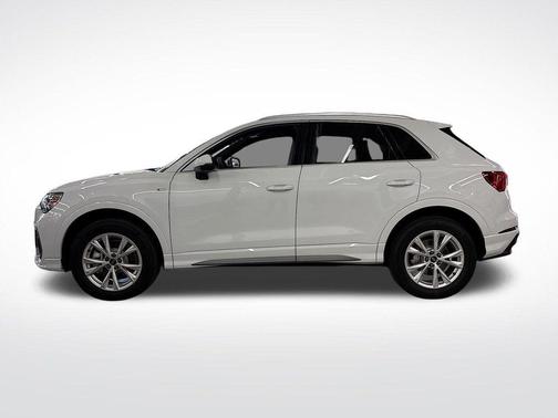 2025 Audi Q3 45 S line Premium