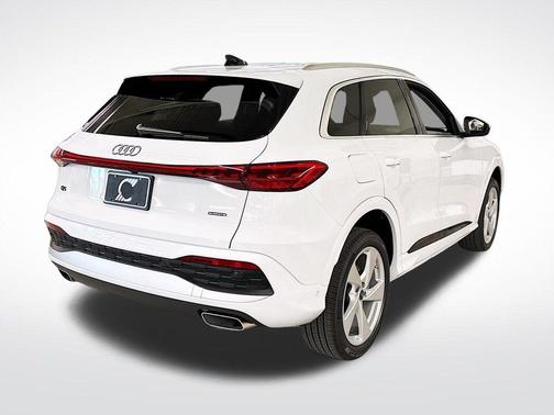 2025 Audi Q5 2.0T quattro Premium