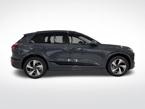 2025 Audi Q6 e-tron Premium
