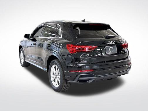 2025 Audi Q3 45 S line Premium