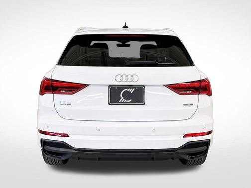 2025 Audi Q3 45 S line Premium