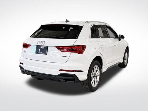 2025 Audi Q3 45 S line Premium