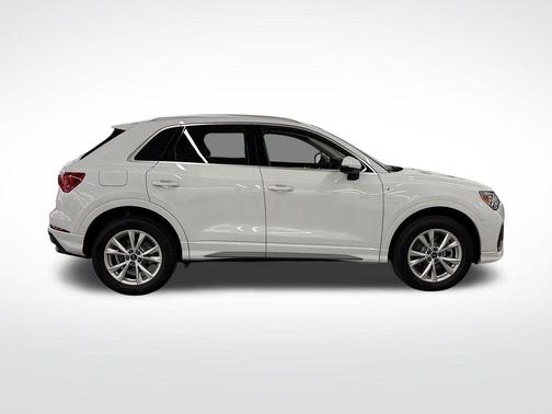 2025 Audi Q3 45 S line Premium