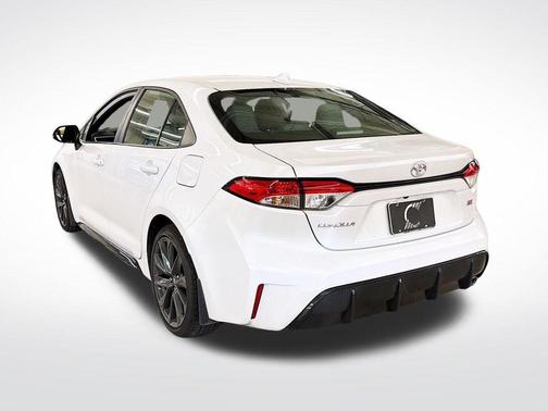 Ice 2025 Toyota Corolla SE