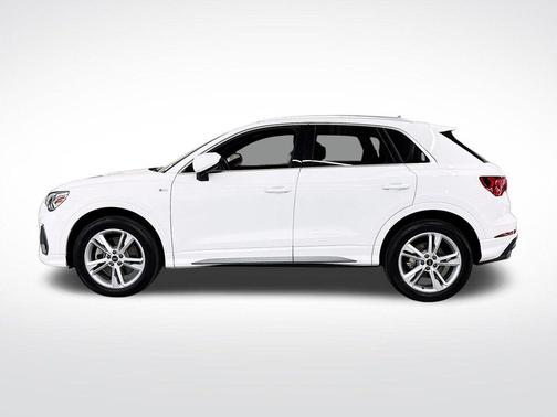 2024 Audi Q3 45 S line Premium