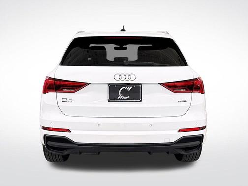2024 Audi Q3 45 S line Premium