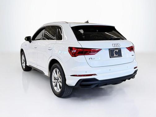 2025 Audi Q3 45 S line Premium