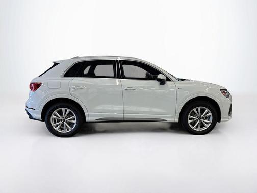 2025 Audi Q3 45 S line Premium