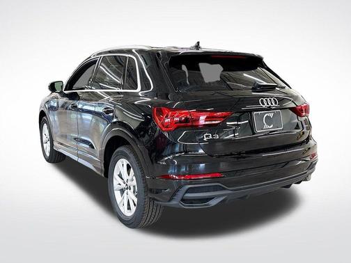 2025 Audi Q3 45 S line Premium