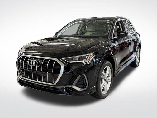 2023 Audi Q3 45 S line Premium