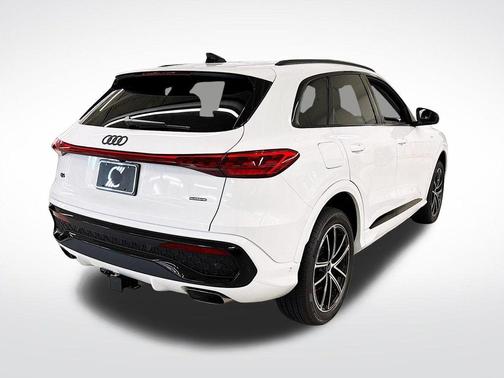White 2026 Audi Q5 PLUS