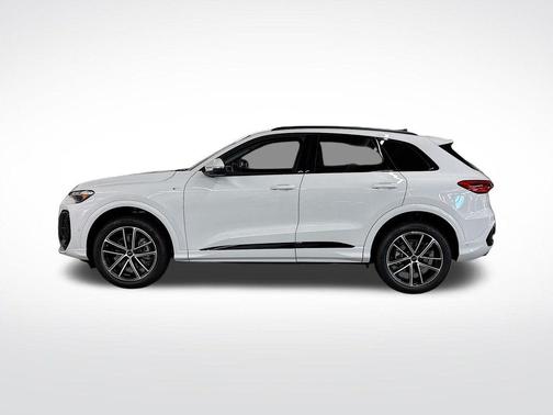 White 2026 Audi Q5 PLUS