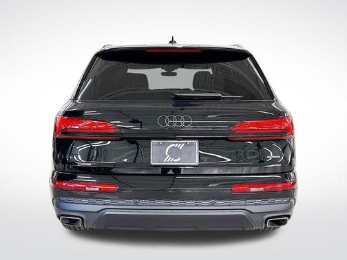 2025 Audi Q7 45 Premium Plus