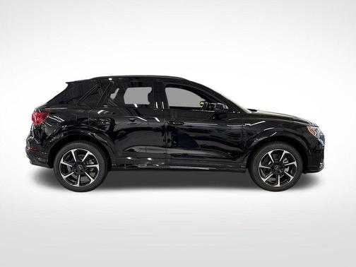 2025 Audi Q3 45 S line Premium