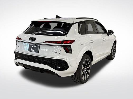 Glacier White Metallic 2026 Audi Q3 S line