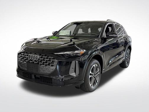 Mythos Black Metallic 2026 Audi Q5