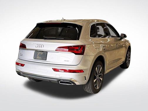 2024 Audi Q5 45 S line quattro Premium