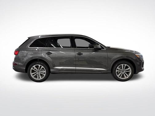 2025 Audi Q7 45 Premium Plus