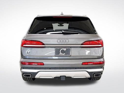 2025 Audi Q7 45 Premium Plus