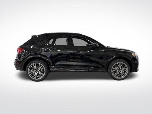 2025 Audi Q3 45 S line Premium