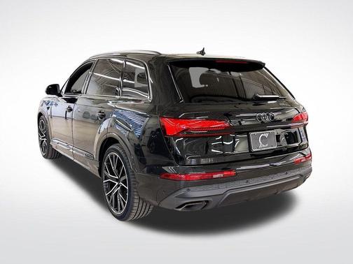 2025 Audi Q7 55 Premium Plus