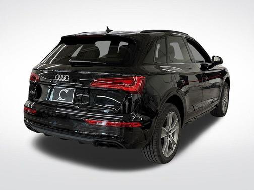 2025 Audi Q5 45 S line quattro Premium