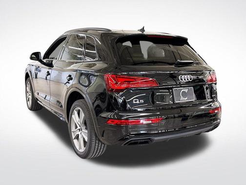 2025 Audi Q5 45 S line quattro Premium