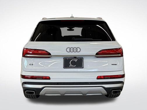 2025 Audi Q7 45 Premium Plus