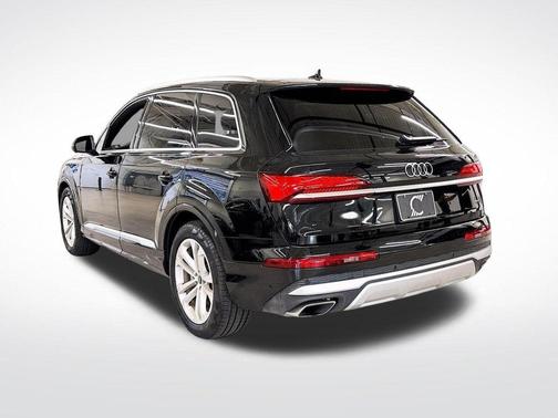 2025 Audi Q7 55 Premium Plus