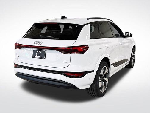 2025 Audi Q6 e-tron Premium