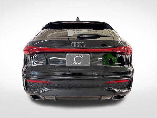 Mythos Black Metallic 2026 Audi Q5 Sportback PLUS